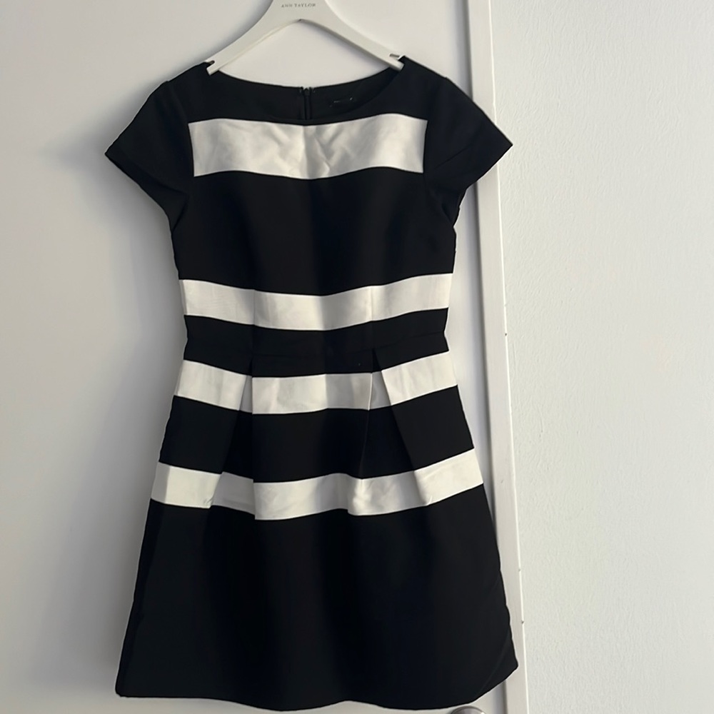 Black and white colorblock dress